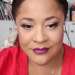 Meet your Posher, Alisa